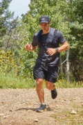 Y4245584