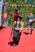 Y4256004